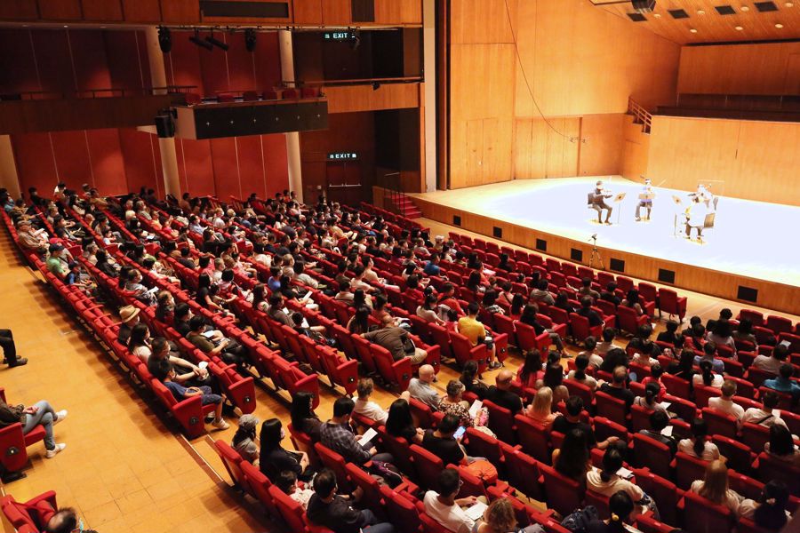 近500名觀眾到場支持，反應熱烈。