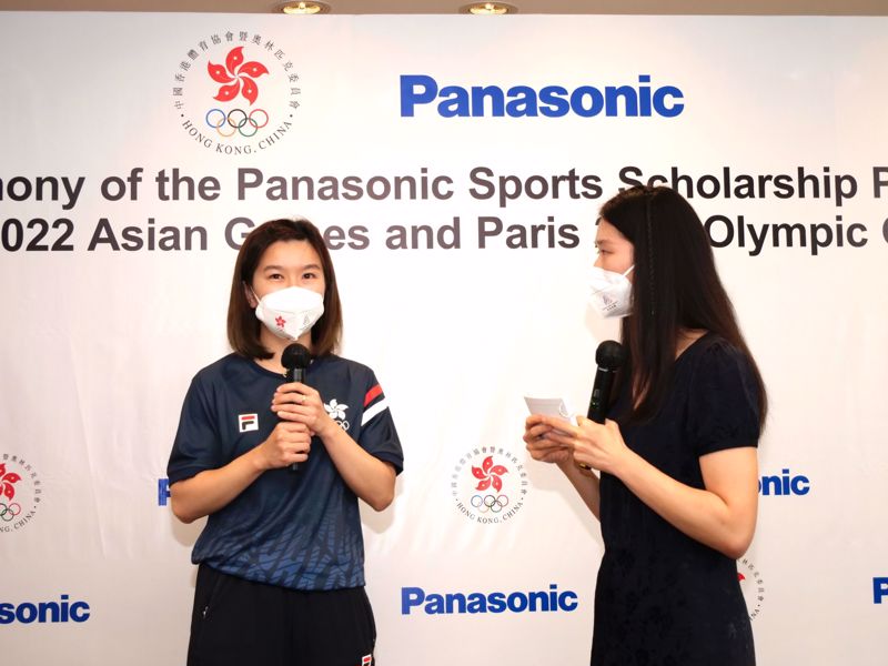 李皓晴（左一）表示獲得Panasonic運動獎學金有助添置更多訓練器材，讓自己時刻保持最佳狀態。